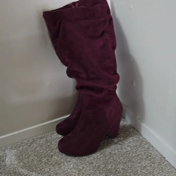 Torrid wine boots 9W - Picture 2 of 7